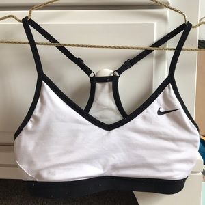 Nike Indy Light Support Bra